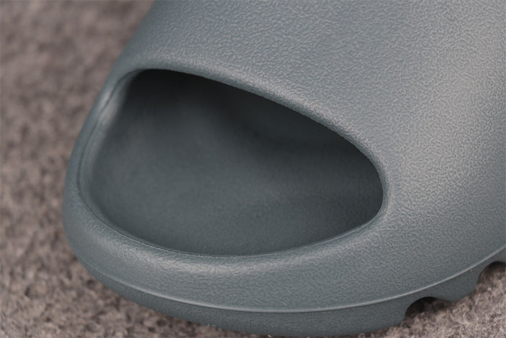 Yeezy Slides 'Slate Marine'